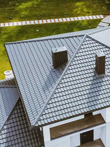 Dach kopertowy – konstrukcja, wady i zalety