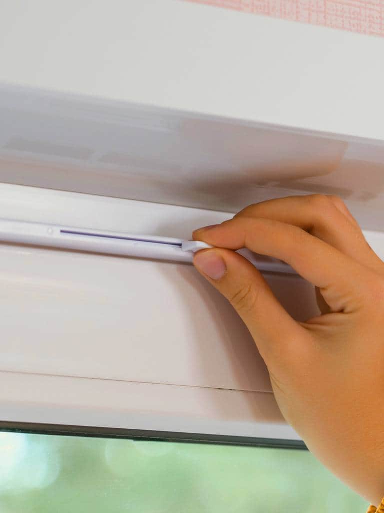 Wywietrzniki i nawiewniki do okien. Czy opłaci się montować?