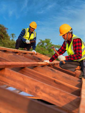 Budowa dachu – przewodnik krok po kroku z kosztami budowy na 2023 rok