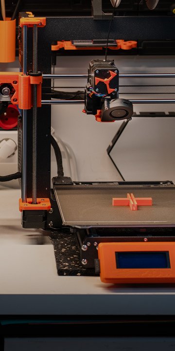 Rodzaje drukarek 3D: FDM, SLA/MSLA, SLS/MJF i Metal. Którą wybrać?