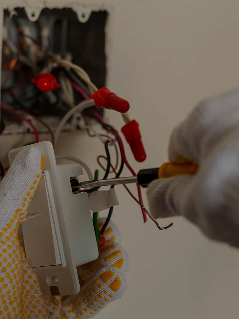 Czujniki ruchu i zmierzchu – gdzie mają sens i ile kosztują?