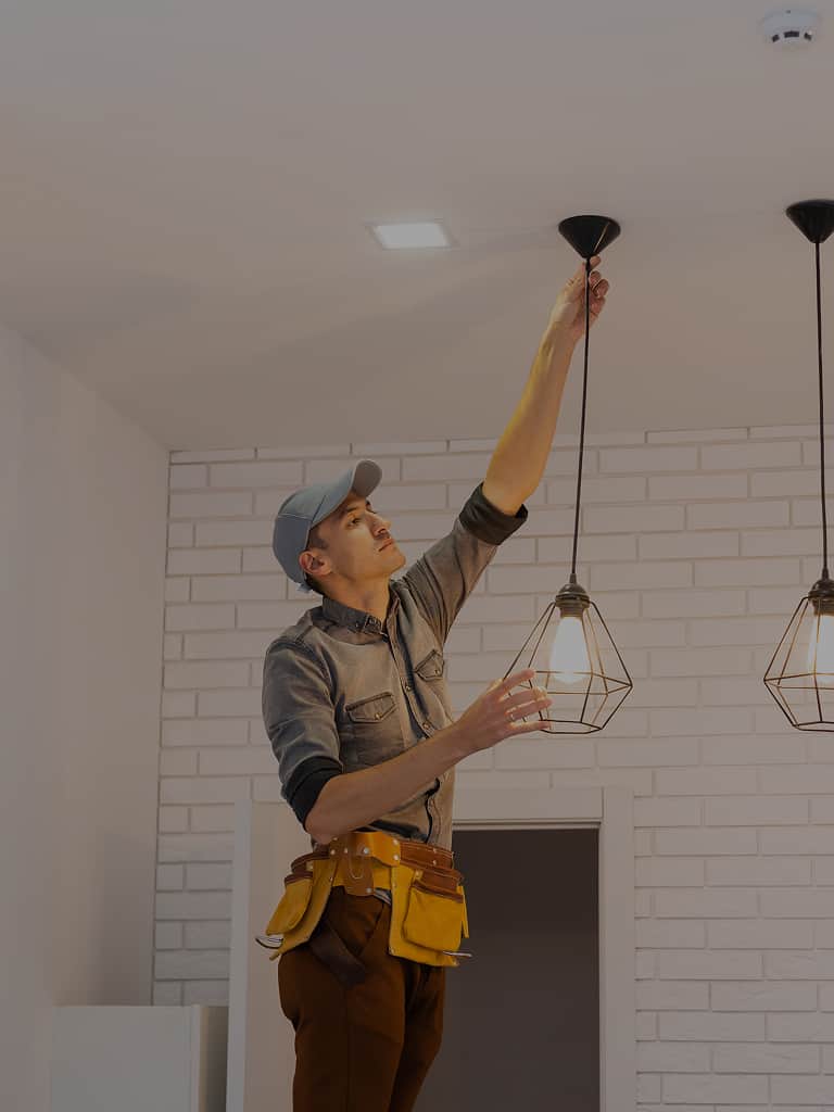 Montaż oświetlenia – cena 2025, schematy i najczęstsze błędy