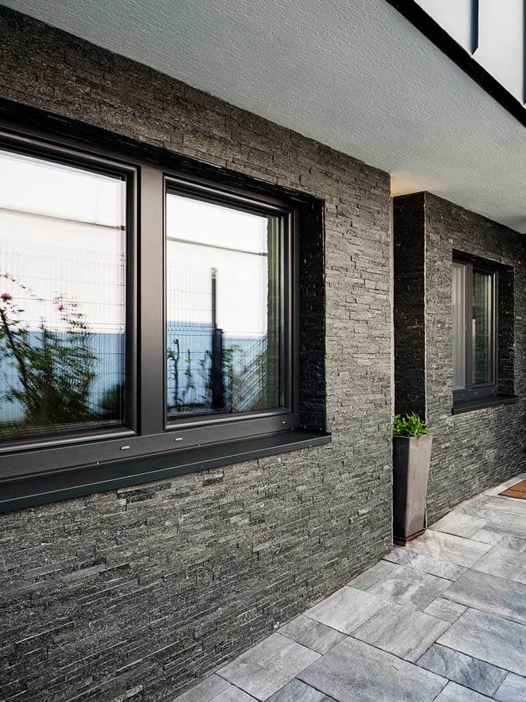 Nowoczesna elewacja domu 2025 – modne materiały, kolory i inspiracje