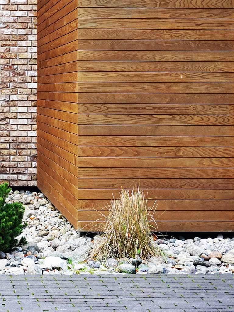 Elewacje drewniane: Cennik 2025, montaż, rodzaje drewna i inspiracje