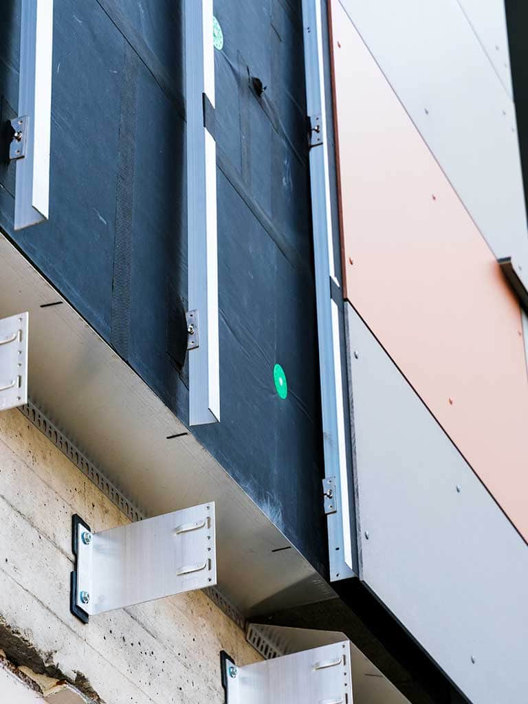 Elewacja wentylowana – co to jest i jak ją wykonać?