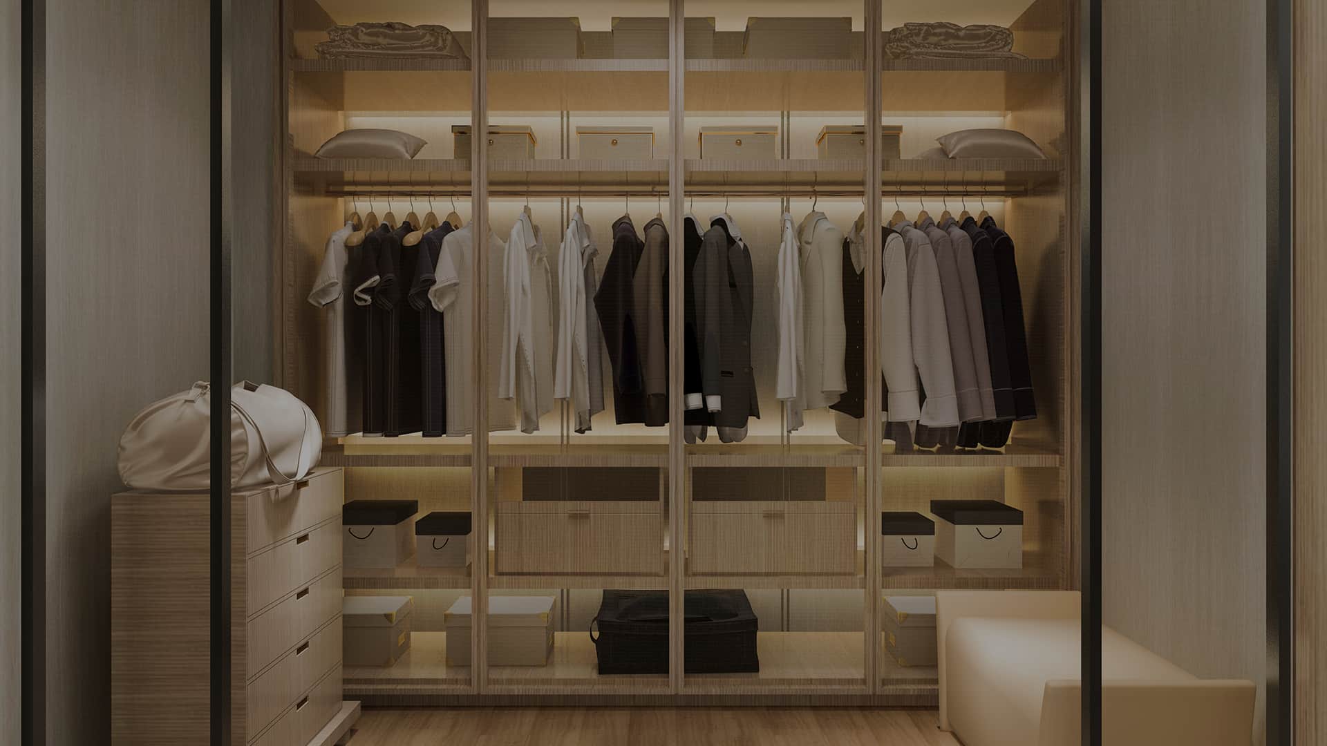 Garderoba z oświetleniem LED – projekt szafy na wymiar