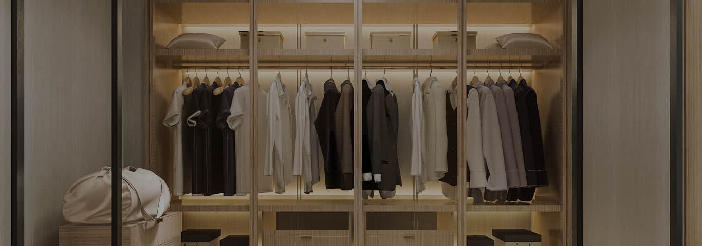 Garderoba z oświetleniem LED – projekt szafy na wymiar