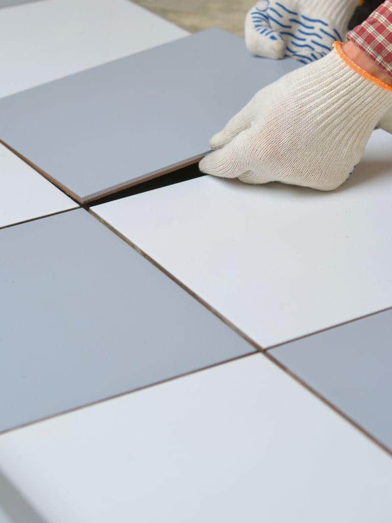 Jak przygotować się do zlecenia prac glazurnikowi? 