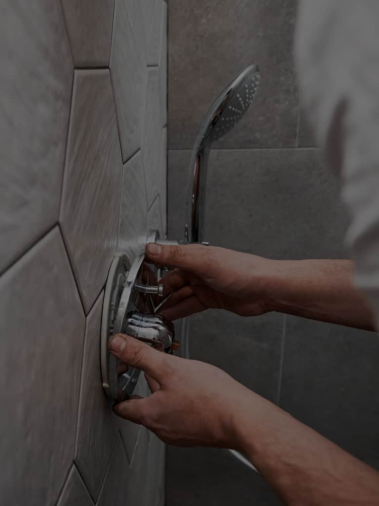 Montaż armatury – ceny, etapy i najczęstsze błędy [2025]