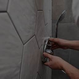 Montaż armatury – ceny, etapy i najczęstsze błędy [2025]