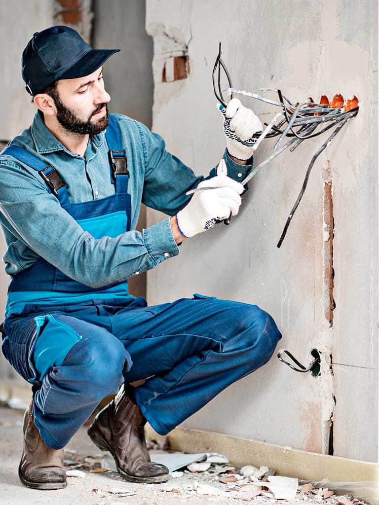 Instalacja elektryczna w domu – proces od projektu do odbioru (2025)