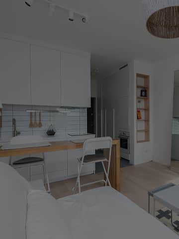 Meble na wymiar czy gotowe? Porównanie kosztów, czasu i trwałości [2025]