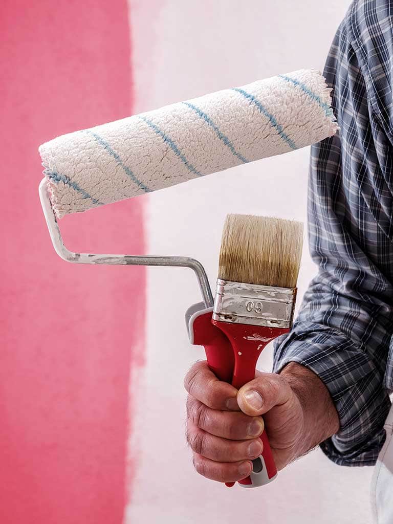 Jak przygotować ścianę do malowania? Poradnik krok po kroku [2025]