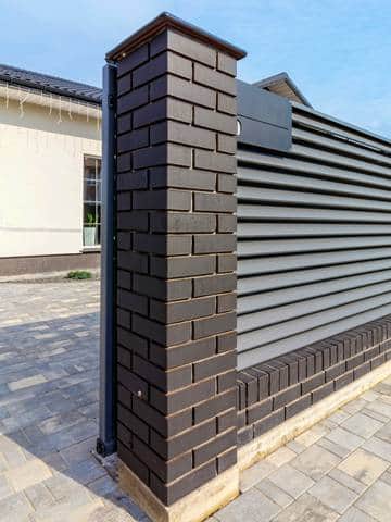 Montaż wideodomofonu – przewody, zasilanie i koszt całej inwestycji