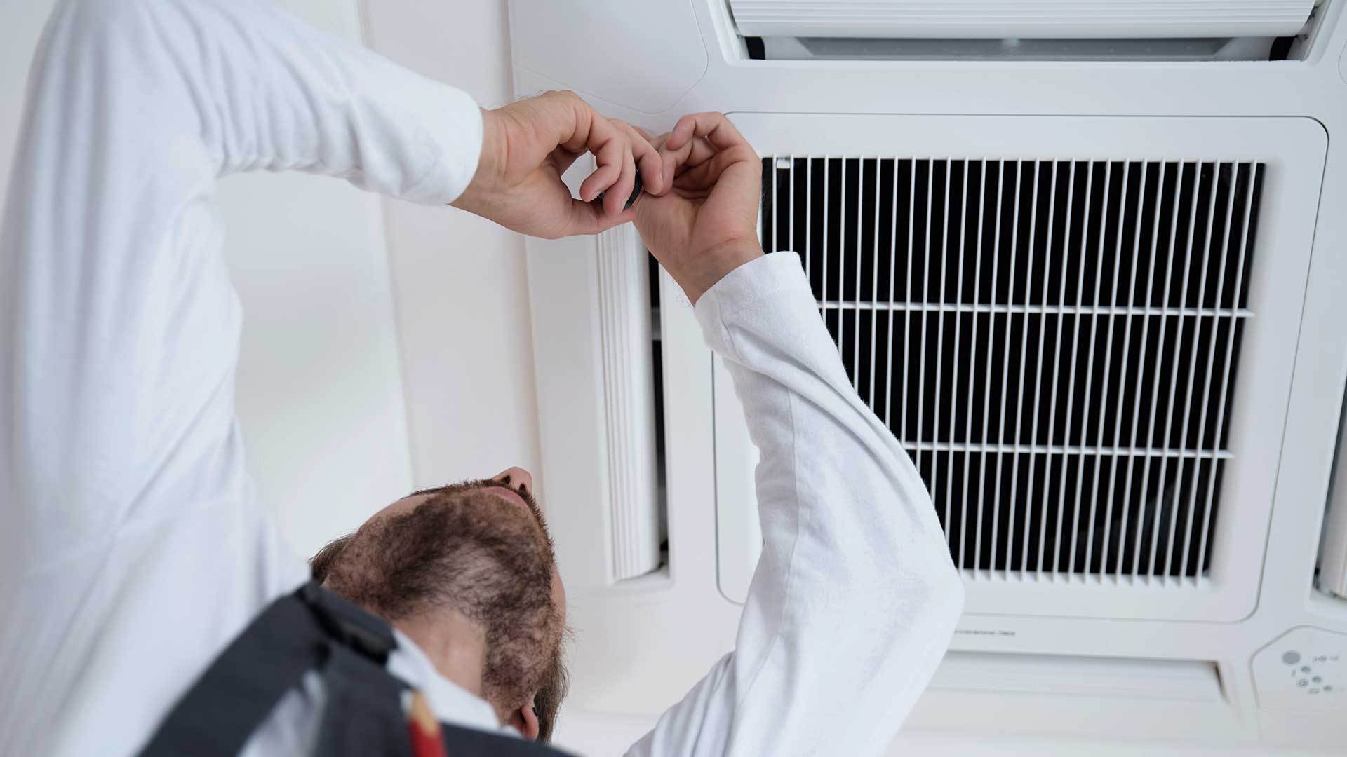 Montaż klimatyzacji w przestrzeni biurowej &ndash; inwestycja poprawiająca komfort pracy