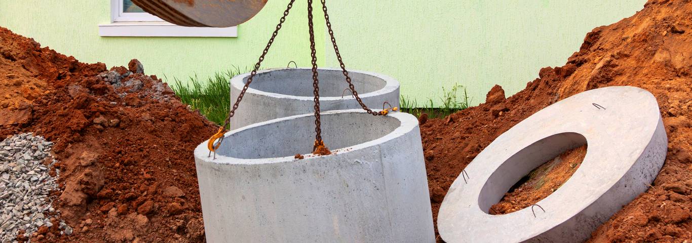montaż zbiornika podzielnego do kanalizacji dla domu jednorodzinnego