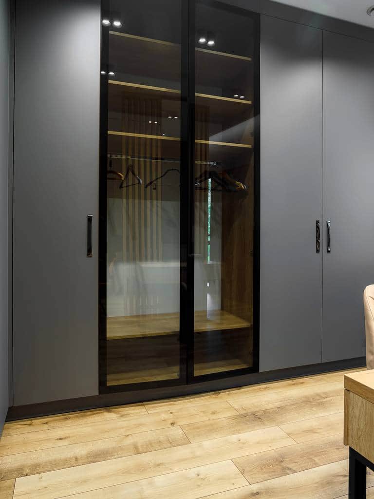 Szafa na wymiar – cena 2025. Cennik i poradnik