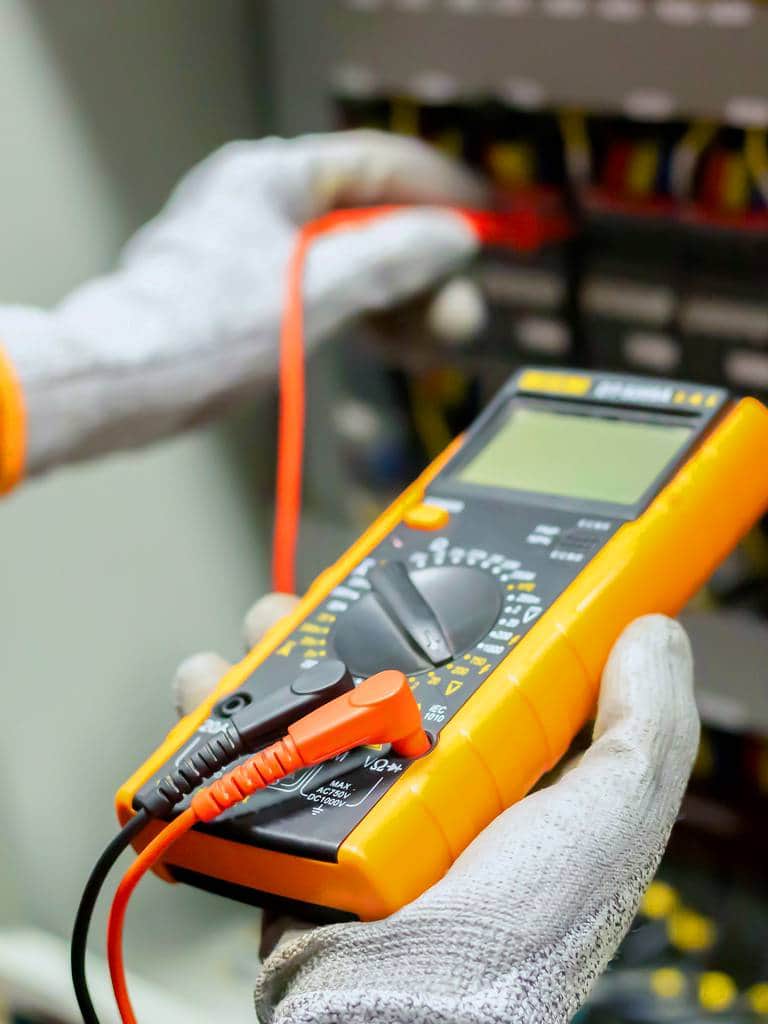 Przegląd instalacji elektrycznej co 5 lat – cennik i zakres pomiarów 2025