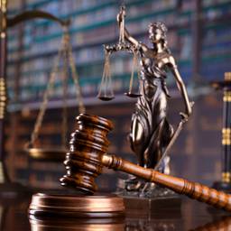 Radca prawny a adwokat – jaka jest różnica?