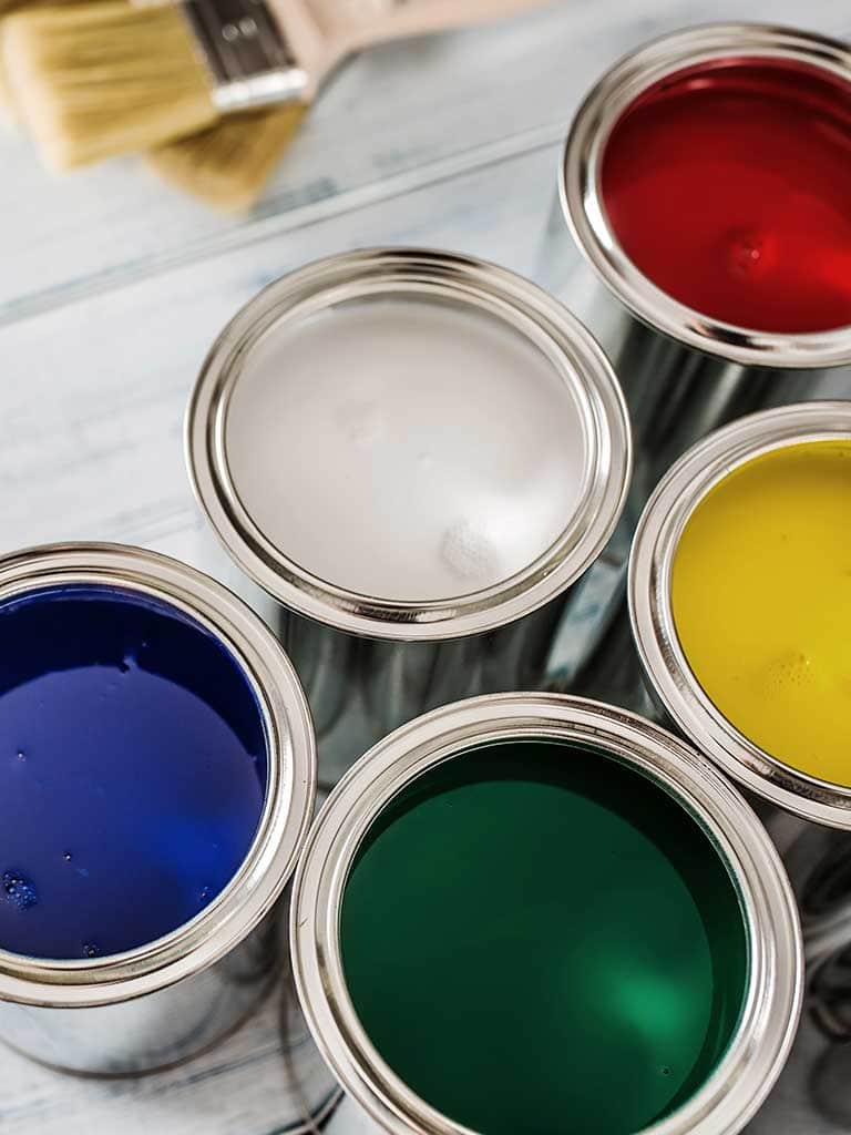 Rodzaje farb – jaką farbę do ścian wybrać? Przegląd i zastosowanie farb