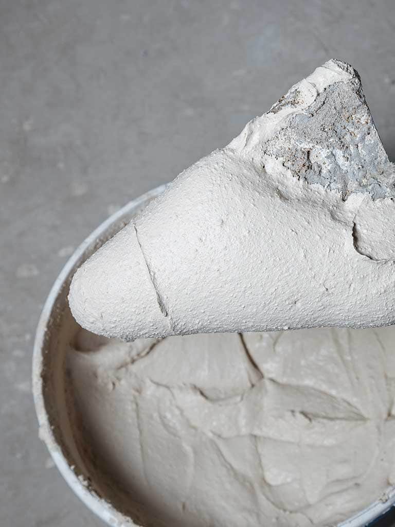 Tynkowanie – cena. Ile kosztuje tynkowanie ręczne i maszynowe?