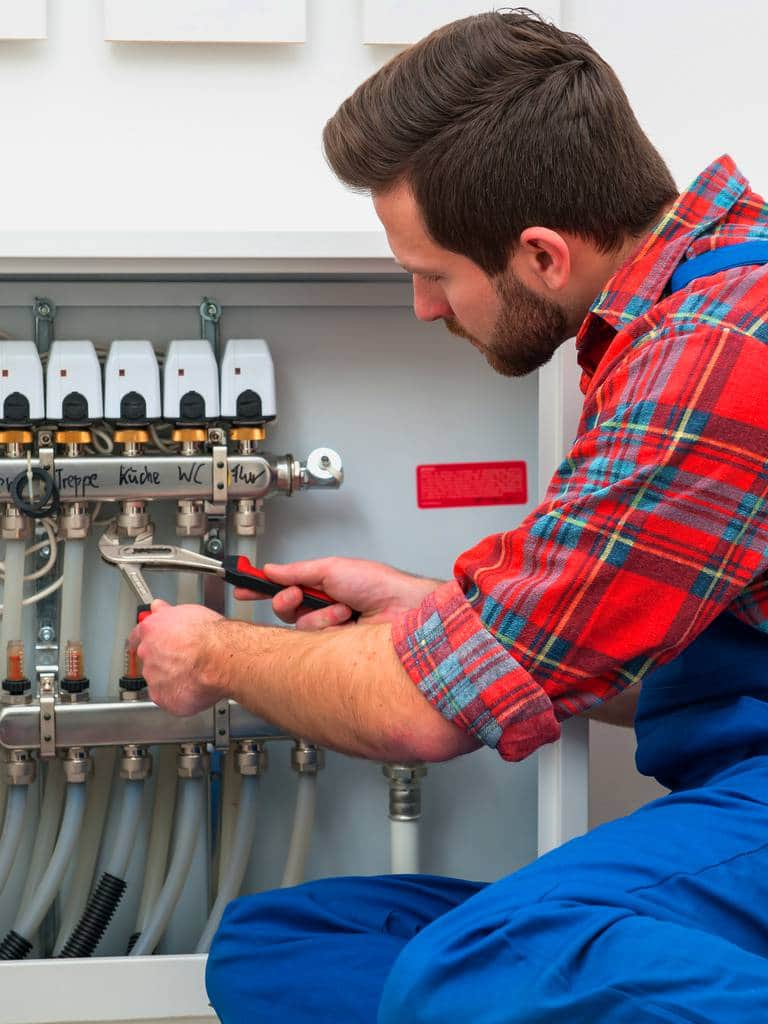 Rury PEX, PP czy miedź? Porównanie systemów i ceny montażu 2026