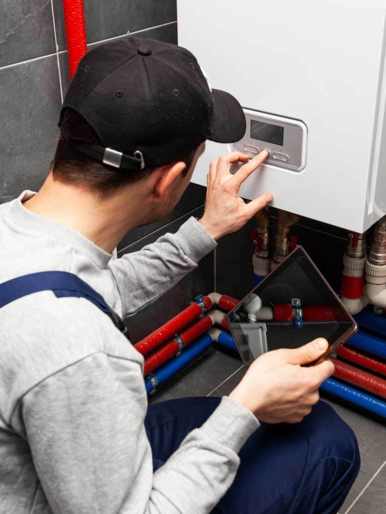 Podłączenie pompy ciepła do istniejącej instalacji – o czym warto pamiętać?