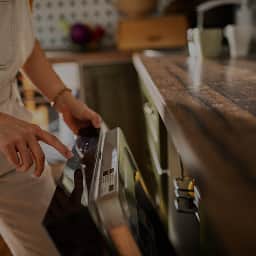 Podłączenie zmywarki: instrukcja + koszt 2025 [bezpiecznie]