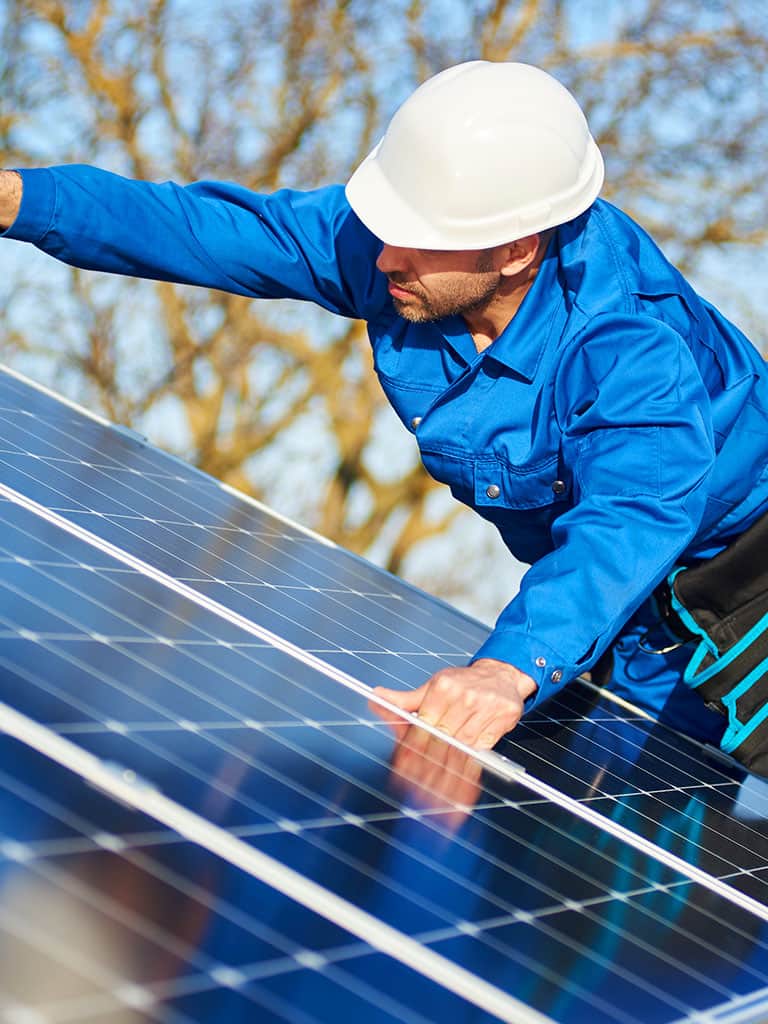 Jak wybrać firmę montującą panele fotowoltaiczne?
