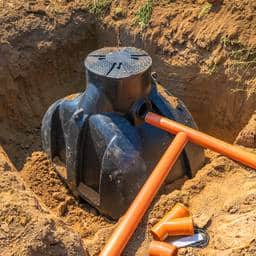 Szambo betonowe – cena 2025, rodzaje, montaż i eksploatacja