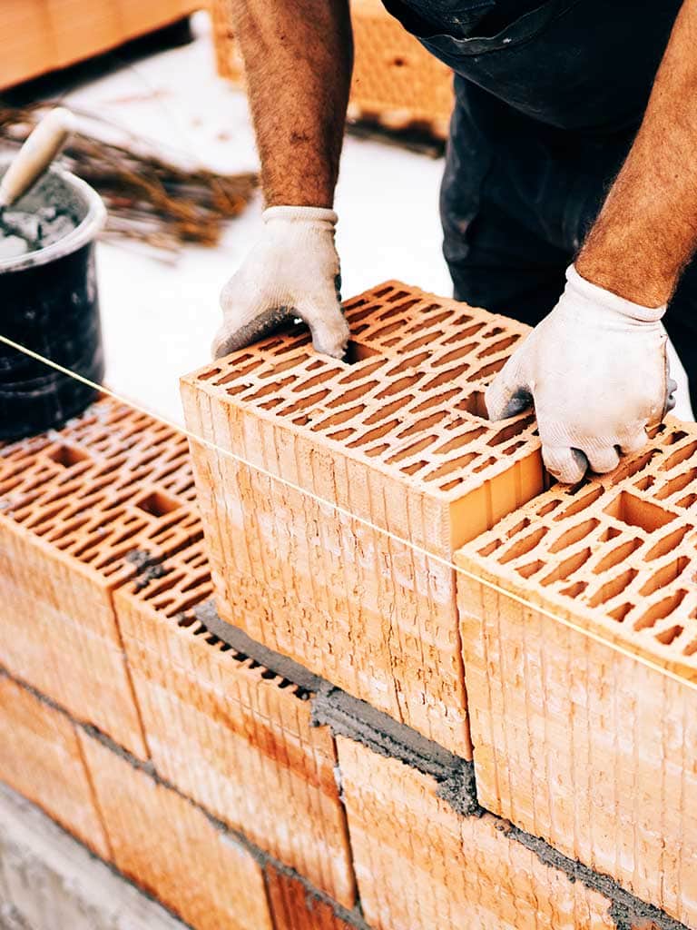 Z czego budować dom – porównanie materiałów na ściany zewnętrzne