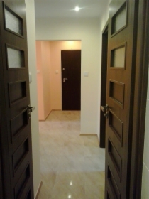 Sprzedaż z montażem drzwi DRE