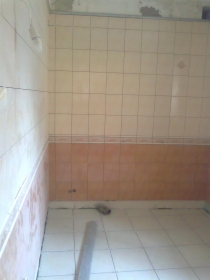 Układanie glazury, terakoty, gresu