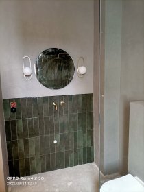 Tynki dekoracyjne (mikrocement, inne)