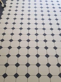 Łazienka WC od podstaw, dla najbardziej obligujących.