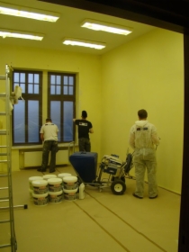 usługi malarskie , tradycyjne lub agregatem