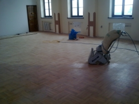 Cyklinowanie parkietów