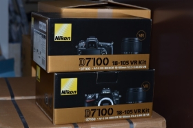 NIKON D7100 + 18-105 VR