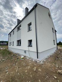 Kompleksowe ocieplenie w tym wykonanie podsufitki oraz założenie parapetów