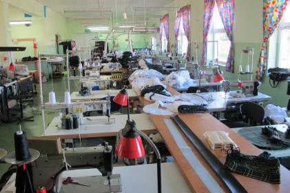 Duża szwalnia przyjmie przeszycia odzieży