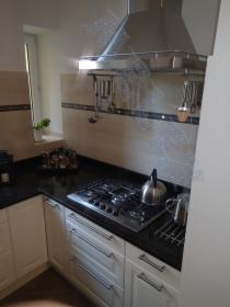 układanie glazury, terakoty , gresu