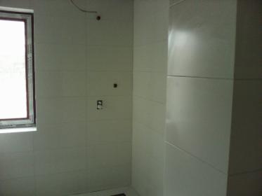 Układanie glazury,gresu,terakoty