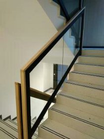 Wykonanie balustrad, schodów, ogrodzeń