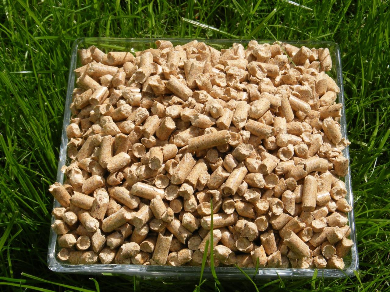 Pellet drzewny 6 mm, DIN plus, worki 15 kg, big bag 1000 kg, Otmuchów Oferta nr85539 Oferteo.pl