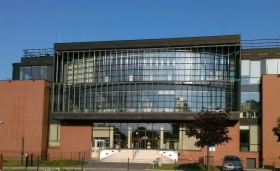 Mycie przeszkleń i elewacji