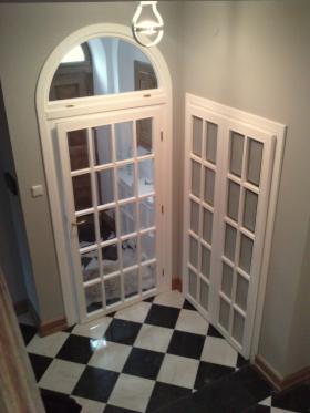 Drzwi drewniane, lakierowane białe/szare