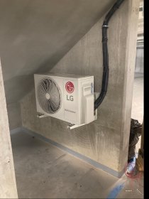 Montaż klimatyzacji.