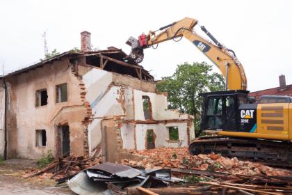 Wyburzenia budynków, rozbiórki domów, obiektów kubaturowych