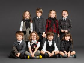 Szycie mundurków dla dzieci w każdym wieku w dowolnej ilości w twoich szkiców dla twojej marki.