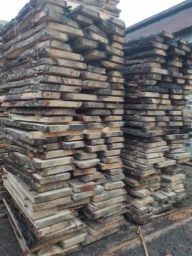 Tarcica dębowa, dąb, tartak